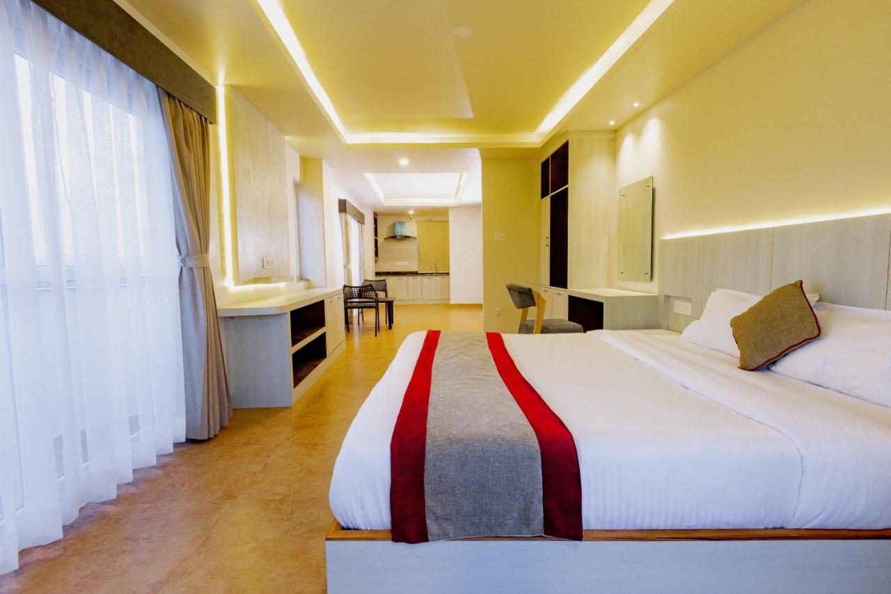 Apartamento Poms Penthouse Pokhara Exterior foto