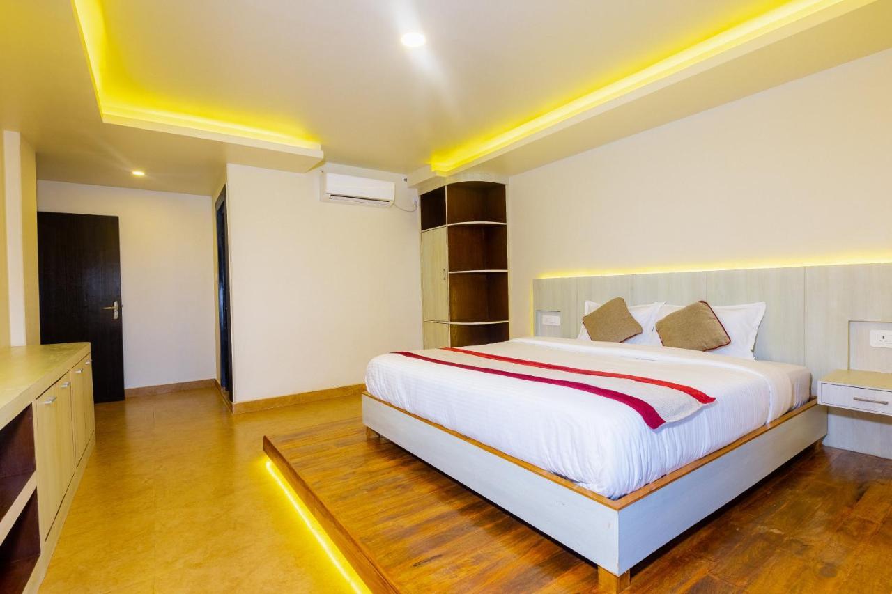 Apartamento Poms Penthouse Pokhara Exterior foto