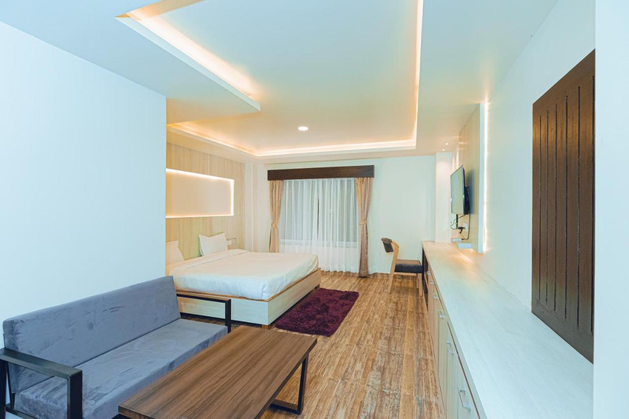 Apartamento Poms Penthouse Pokhara Exterior foto
